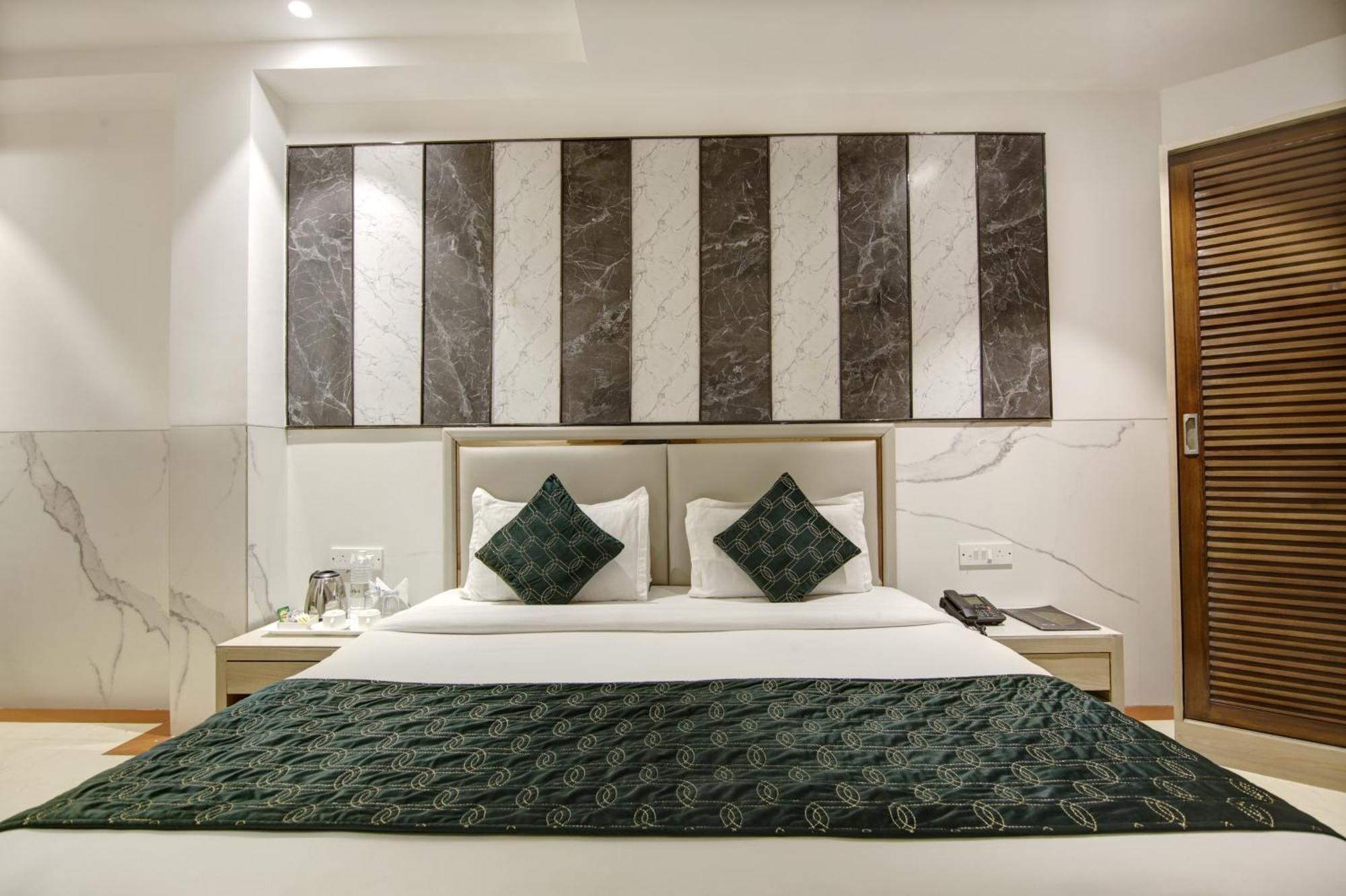Hotel Transit International- Aerocity Delhi Airport New Delhi Eksteriør billede