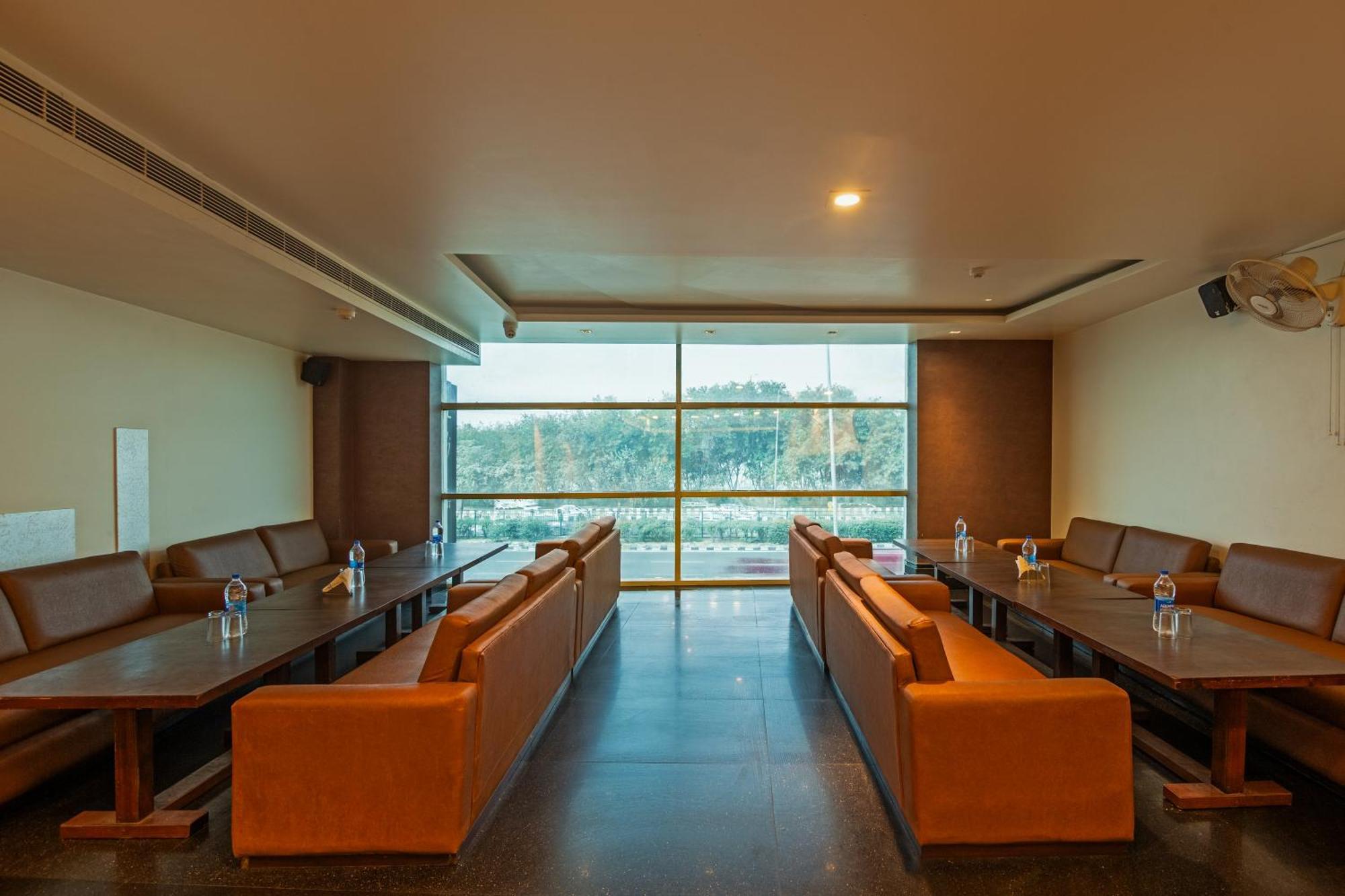 Hotel Transit International- Aerocity Delhi Airport New Delhi Eksteriør billede